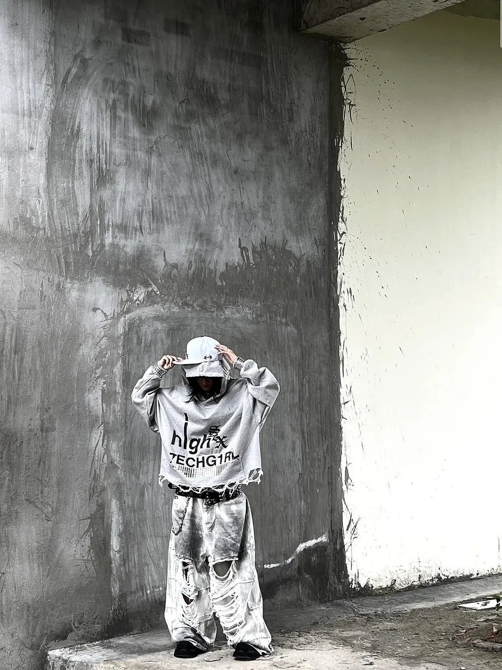 DESTROYED MUD DENIM