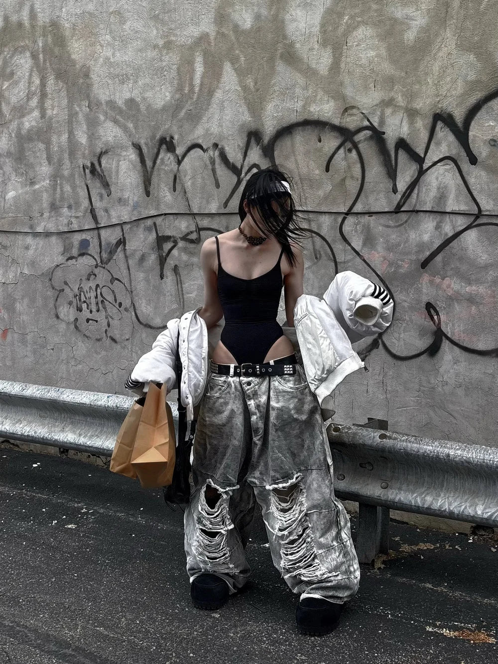 DESTROYED MUD DENIM