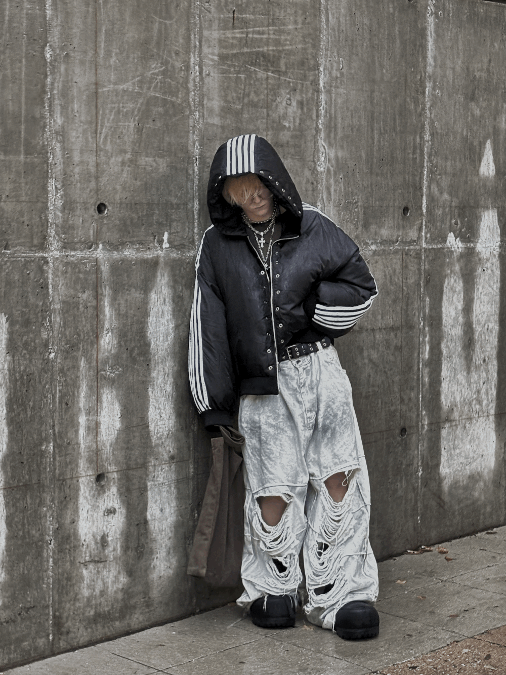 DESTROYED MUD DENIM